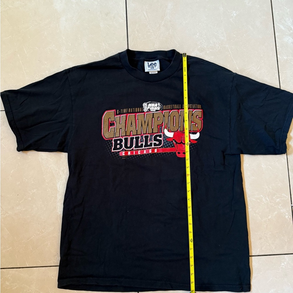 Lee Black NBA Champions Graphic Tee